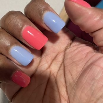 Royal Nails Plus Spa - Cracked SNS it's hard to see from the pic.... - Nail Salons Near Me - Monroe, Connecticut