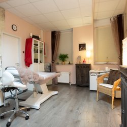 Kirschblüten Kosmetik - Raum für Gesichtsbehandlungen, Wimpernverlängerungen, Waxing