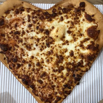 Pizza Hut - Pizza Near Me - Kaneohe, Hawaii