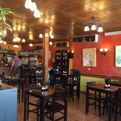Caféier-Boustifo - Endroit chaleureux avec service attentionné.