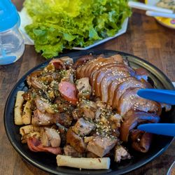 Pig & Chick - Half Original+ Half BBQ Jokbal