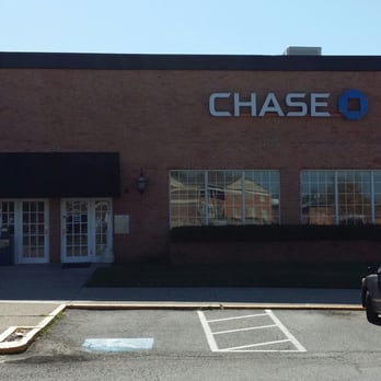 Chase Bank - Located in Crestwood Station - Banks & Credit Unions Near Me - Crestwood, Kentucky Chase Bank - Located in Crestwood Station - Banks & Credit Unions Near Me - Crestwood, Kentucky