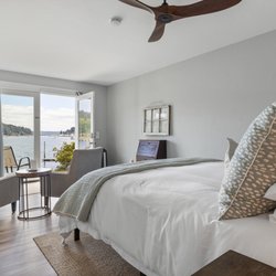 Waterfront Inn