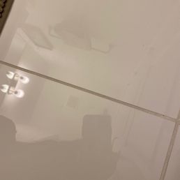 Tile w dirty grout.
