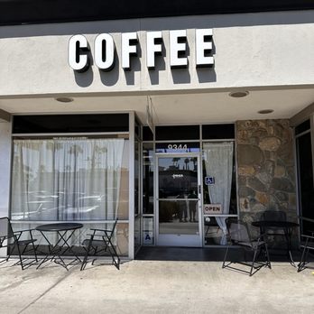 Twee Coffee - Front signage - Coffee & Tea Near Me - Riverside, California