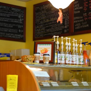 Kalia Cafe - Delightful cafe atmosphere. - Coffee & Tea Near Me - Kihei, Hawaii
