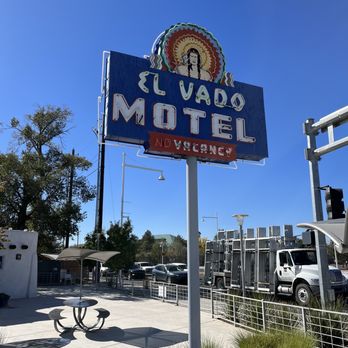El Vado Taproom - Exterior sign - Beer Bar Near Me - Albuquerque, New Mexico