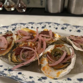 Hotel Lucine - Divine oysters - Coffee & Tea Near Me - Galveston, Texas