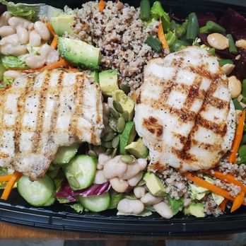 The Cheesecake Factory - Vegan Cobb salad with chicken- the vegan cob has better toppings than any other salad - Desserts Near Me - Thousand Oaks, California The Cheesecake Factory - Vegan Cobb salad with chicken- the vegan cob has better toppings than any other salad - Desserts Near Me - Thousand Oaks, California