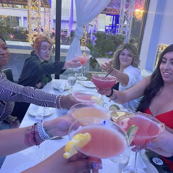 Kit Kat Club - Cheers - Lounges Near Me - Chicago, Illinois Kit Kat Club - Cheers - Lounges Near Me - Chicago, Illinois