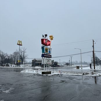 Magic Wand - Just drive on past those arches and stop at the Magic Wand. - Burgers Near Me - Churubusco, Indiana