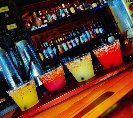 Willie's Joint BAR and GRILL by null