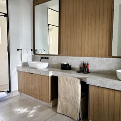 MacArthur Place Hotel & Spa - Garden Spa Suite Bathroom - double vanity + shower. Soaking tub + add'l shower in the patio