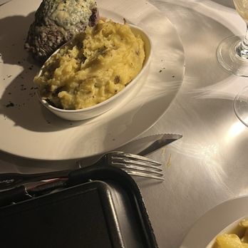 Epic Chophouse - Mashed Potatoes and blue cheese crusted streak - Steakhouses Near Me - Mooresville, North Carolina Epic Chophouse - Mashed Potatoes and blue cheese crusted streak - Steakhouses Near Me - Mooresville, North Carolina