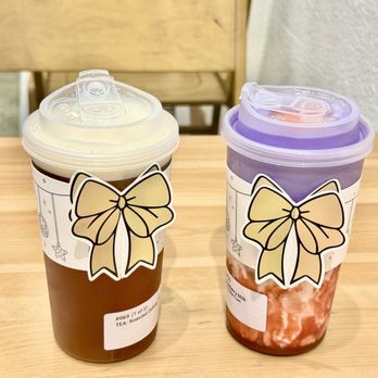Mirakuru - Roasted Oolong Tea and Korean Strawberry Milk - Coffee & Tea Near Me - Garden Grove, California