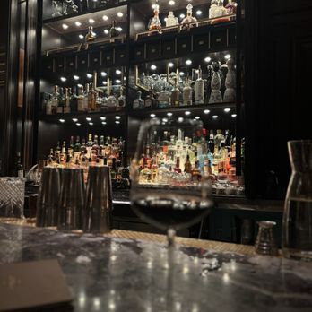 1927 Lounge - Lounges Near Me - Vancouver, British Columbia