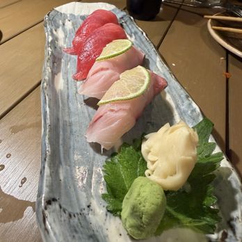 Japengo - Big eye tuna, hamachi nigiri - Asian Fusion Near Me - Lahaina, Hawaii