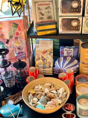 Foursided Card + Gift - On Clark in Lakeview by null