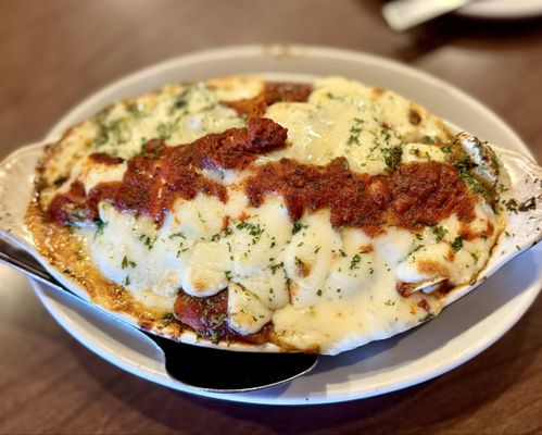 Loui's Pizza by null