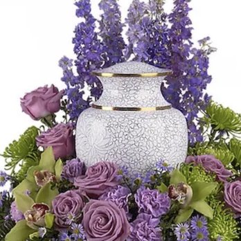 Little Green House Florist - What we hoped for and ordered in advance notice - Florists Near Me - Big Bear Lake, California
