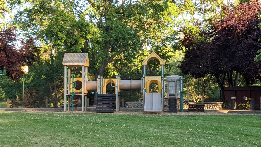 Keller Park Logo
