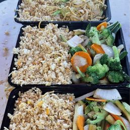 Shrimp, Chicken and Noodle / Fried Rice Combo Shrimp, Chicken and Noodle / Fried Rice Combo
