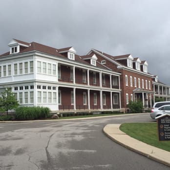 Fort Harrison State Park Inn - Front facing Post Road - Hotels Near Me - Indianapolis, Indiana