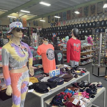 Emma's Place - Men's Clothing Near Me - Pigeon Forge, Tennessee Emma's Place - Men's Clothing Near Me - Pigeon Forge, Tennessee