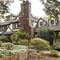 Cottage Creek Inn