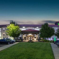 La Quinta by Wyndham Blue Springs - Exterior