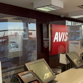 Avis - Counter - Car Rental Near Me - Saint Louis, Missouri