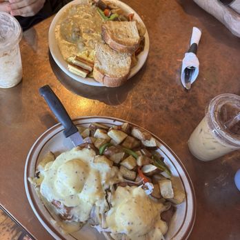 One Street Down Cafe - Breakfast & Brunch Near Me - Redmond, Oregon