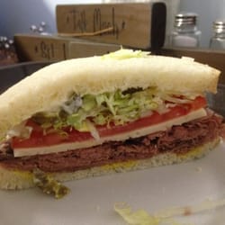 Country Cupboard - Roast beef sandwich with sourdough bread. Amazing!!!
