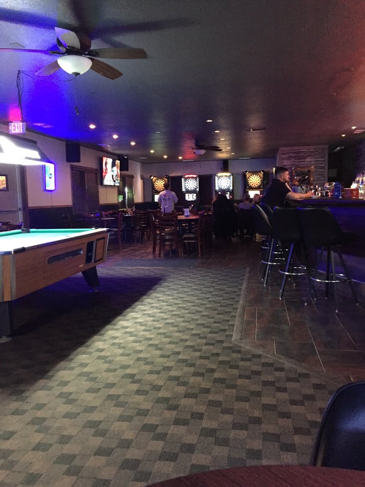 STREET SIDE LOUNGE Updated May 2024 319 N 16th St, Council Bluffs