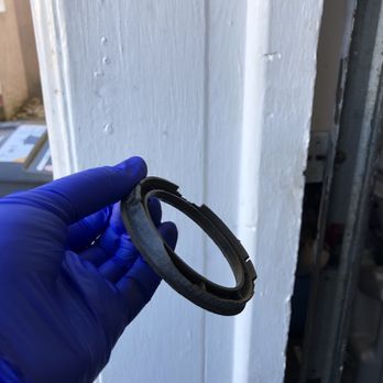 America's Tire - Ruined hub centering rings - Wheel & Rim Repair Near Me - Millbrae, California America's Tire - Ruined hub centering rings - Wheel & Rim Repair Near Me - Millbrae, California