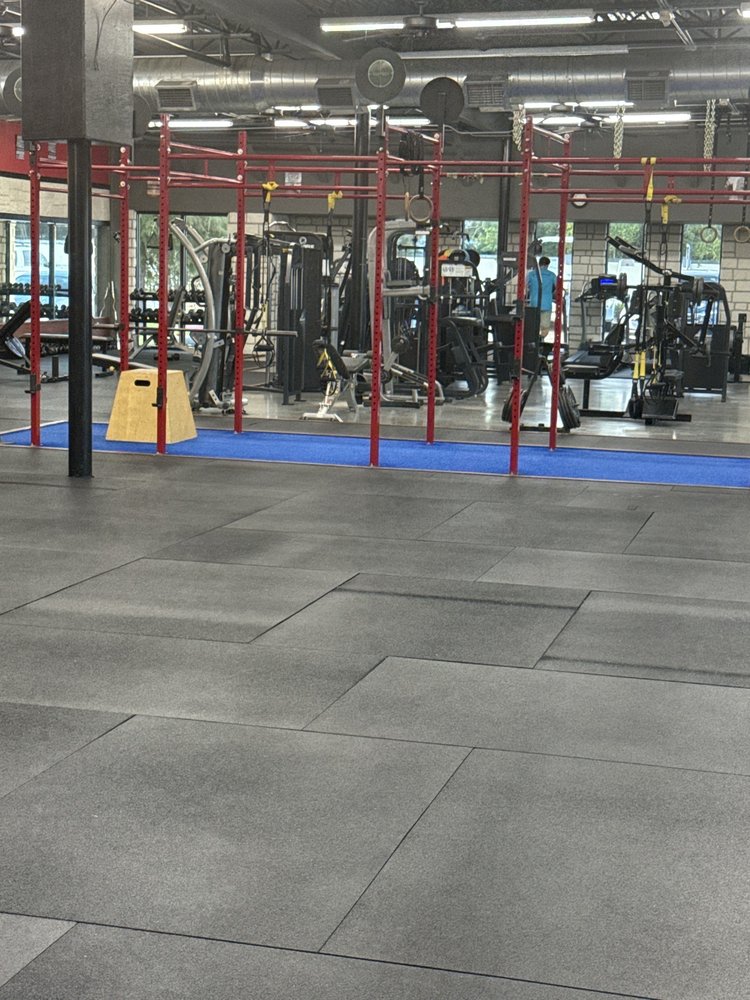 V12 Sports & Fitness