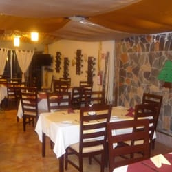 Mediterraneo Restaurante - Cozy family-owned restaurant with a delicious mix of Italian and Lebanese cuisine. All dishes made to order.