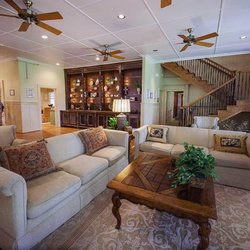 Great Oaks Recovery Center - Great Oaks living room