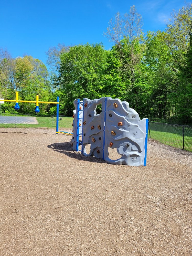 Salmon Brook Park Logo