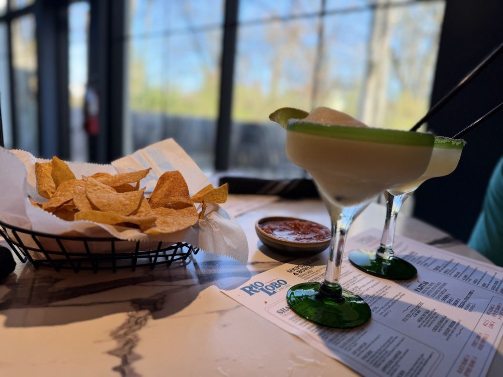 Rio Lobo Cantina