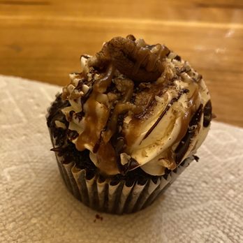 The Sweet Shoppe - Turtle Cupcake - Desserts Near Me - Blue Ridge, Georgia The Sweet Shoppe - Turtle Cupcake - Desserts Near Me - Blue Ridge, Georgia