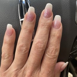Just a simple sparkly pink and white set this time. Just a simple sparkly pink and white set this time.