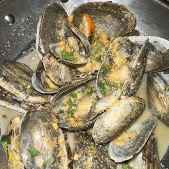 Barrels & Boards - Steamers with garlic butter and breadcrumbs - New American Near Me - Raynham, Massachusetts Barrels & Boards - Steamers with garlic butter and breadcrumbs - New American Near Me - Raynham, Massachusetts
