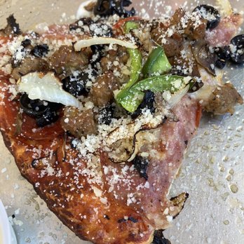 Rusty’s Pizza Parlor - Rusty pizza - Pizza Near Me - Summerland, California