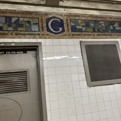 MTA - Graham Ave Subway Station - G for Graham sign
