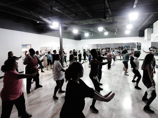 Femme 13 Photos 24 Reviews Gyms 34 Commerce Way Hackensack Nj United States Phone Number