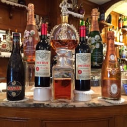 Ristorante La Vigna - Selection of wine and cognac.