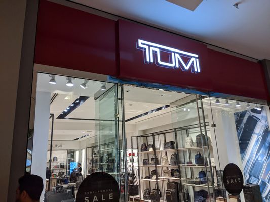 tumi dadeland