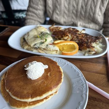Tradewinds Cafe & Bar - Pancakes + egg white omelette - Breakfast & Brunch Near Me - Oxnard, California