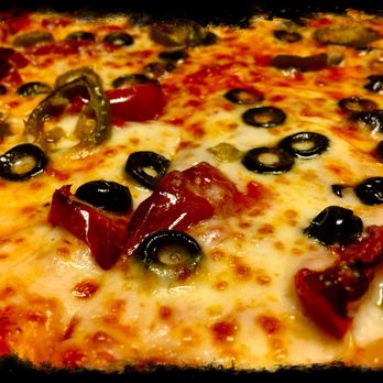Matt's Smalltown Pizza - Cheesy goodness :) - Pizza Near Me - Senoia, Georgia